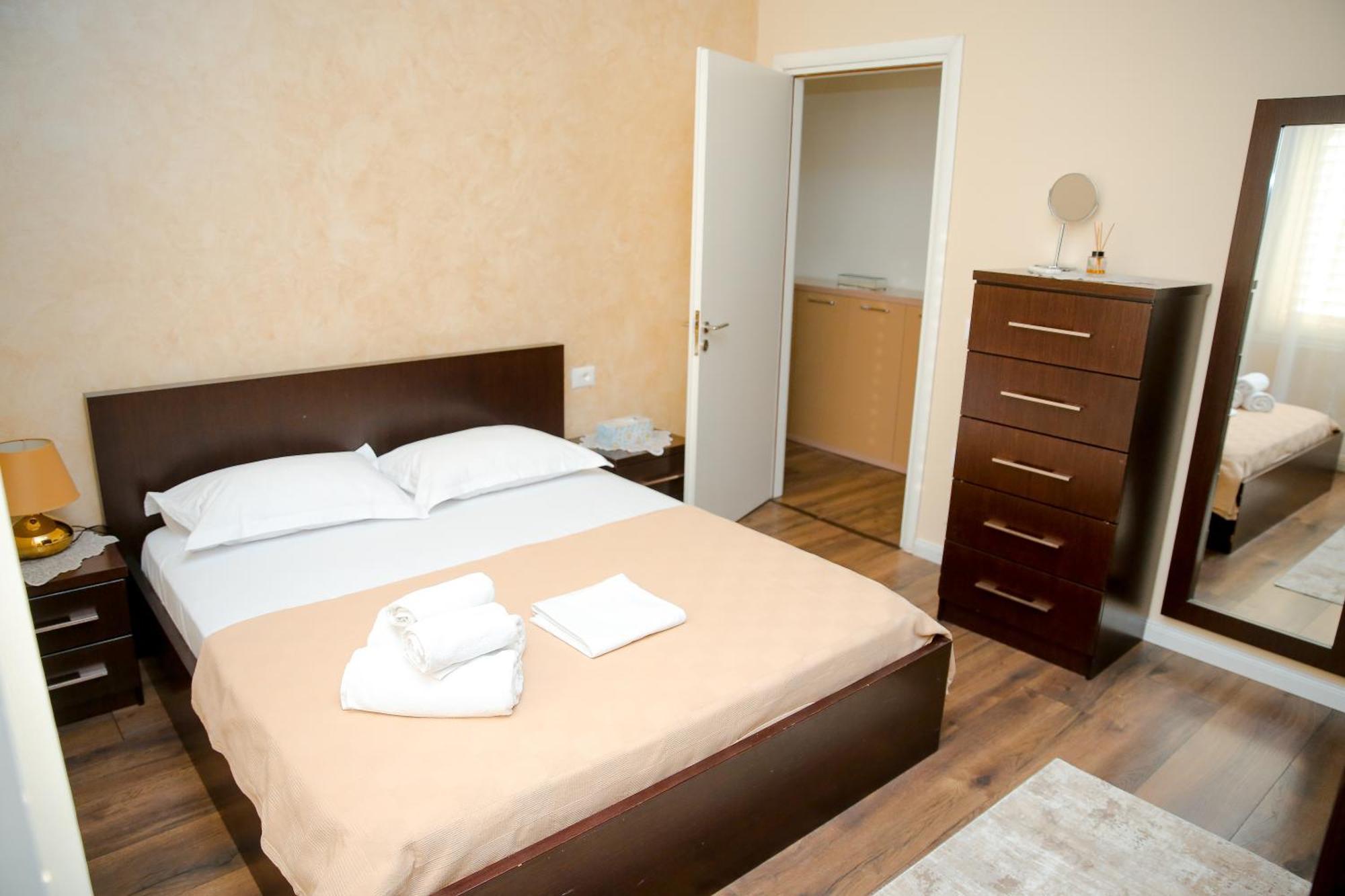 דירות שקודר Casa Di Besarb מראה חיצוני תמונה